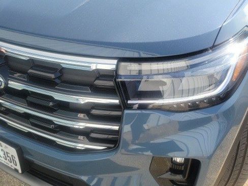 Used 2025 Ford Explorer Active w/ Active Comfort Package image 16