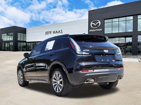 Used 2021 Cadillac XT4 Sport w/ Enhanced Visibility Package FWD image 2