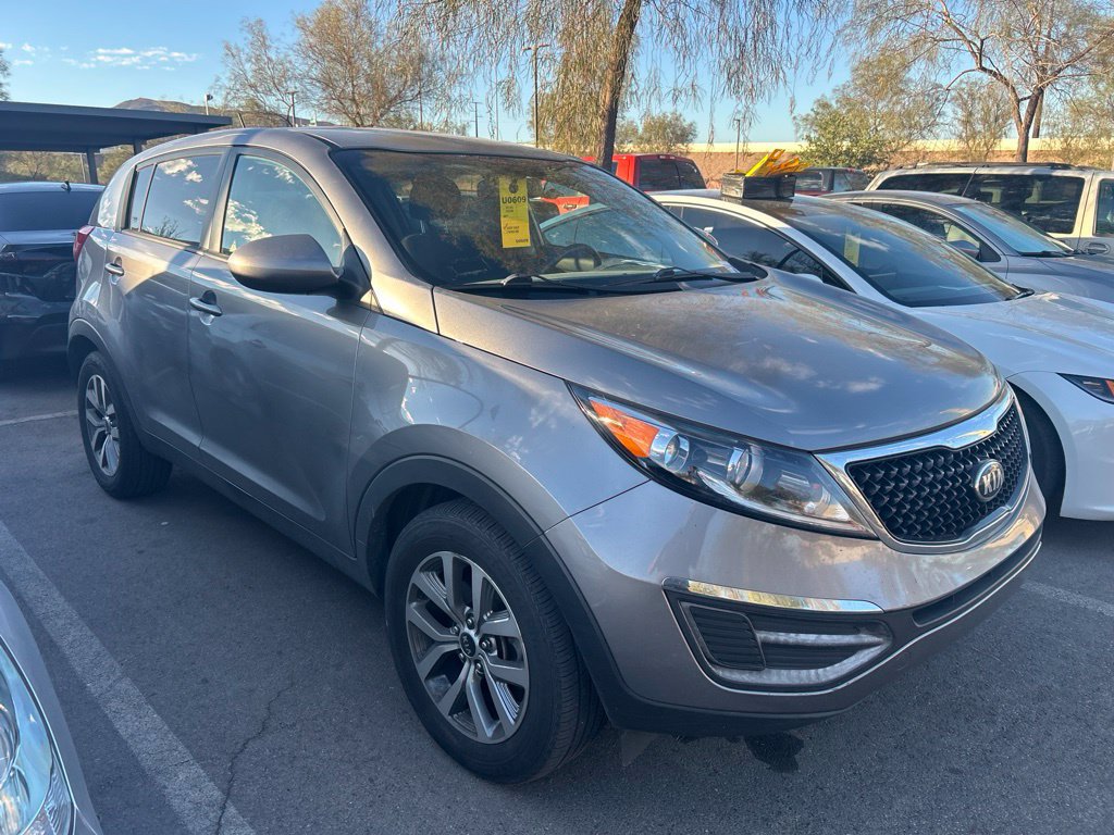 Used 2016 Kia Sportage LX FWD image 2