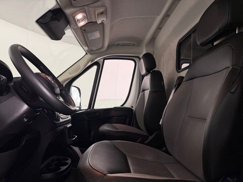 Used 2025 RAM ProMaster 2500 w/ Convenience Group FWD image 20