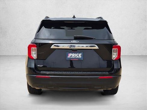 Used 2022 Ford Explorer XLT RWD image 6
