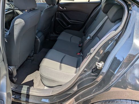 Used 2016 MAZDA MAZDA3 i Sport FWD image 28