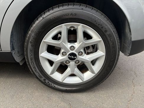 Used 2025 Kia Soul LX w/ LX Technology Package image 28