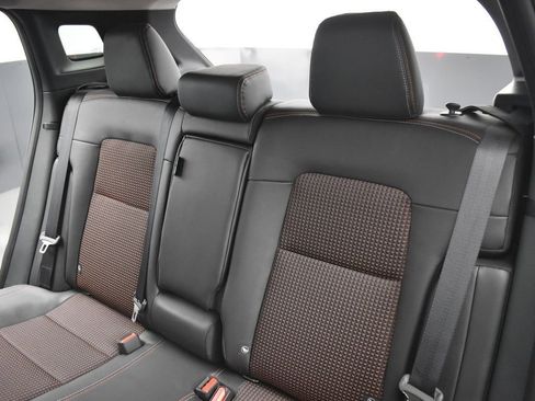 New 2026 Nissan Kicks SR w/ Cold Weather Package AWD/4WD image 17