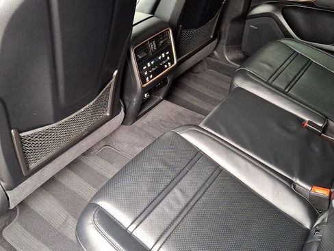 Certified 2024 Porsche Cayenne image 16