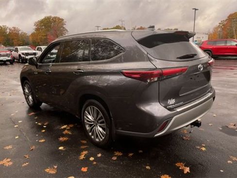 Used 2020 Toyota Highlander Platinum image 8