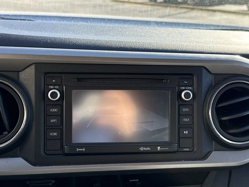 Used 2017 Toyota Tacoma SR5 w/ Tow Package image 25