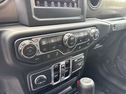 Used 2021 Jeep Gladiator Sport AWD/4WD image 31