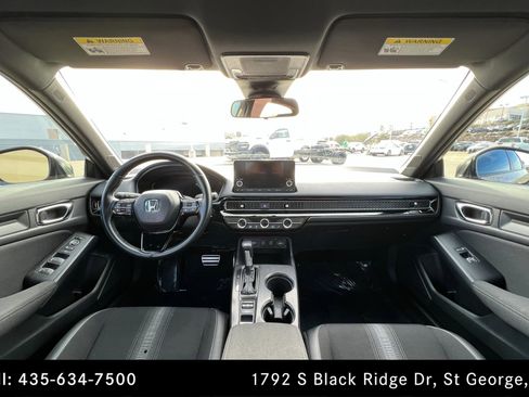 Used 2025 Honda Civic Sport image 9