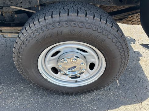 Used 2016 Ford F250 XL w/ Power Equipment Group AWD/4WD image 13