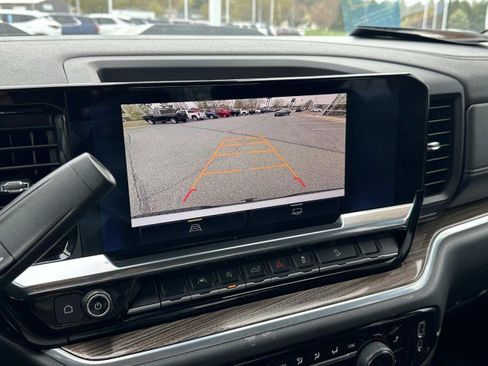 Used 2022 Chevrolet Silverado 1500 LT Trail Boss w/ Protection Package image 4