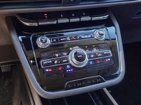 Used 2020 Lincoln Corsair Reserve image 21