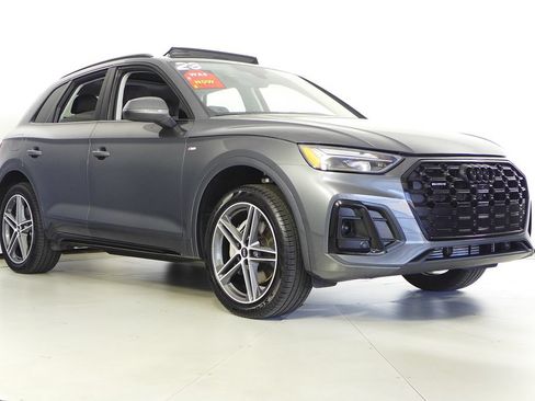 Used 2023 Audi Q5 e Premium Plus w/ Premium Plus Package AWD/4WD image 4
