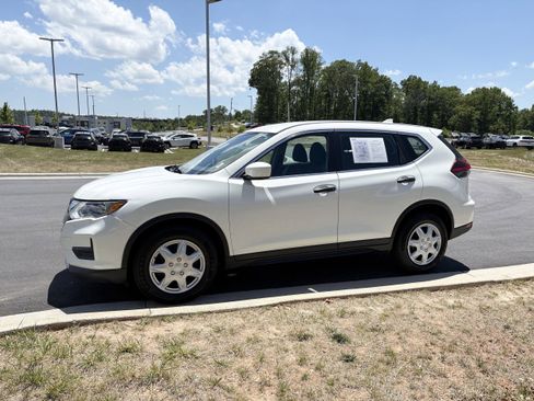 Used 2020 Nissan Rogue S AWD/4WD image 4