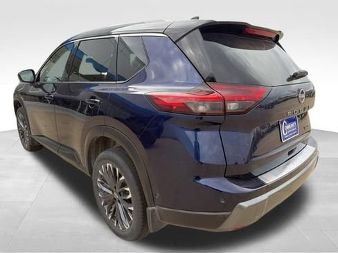 Used 2025 Nissan Rogue SL w/ Tech Package AWD/4WD image 7