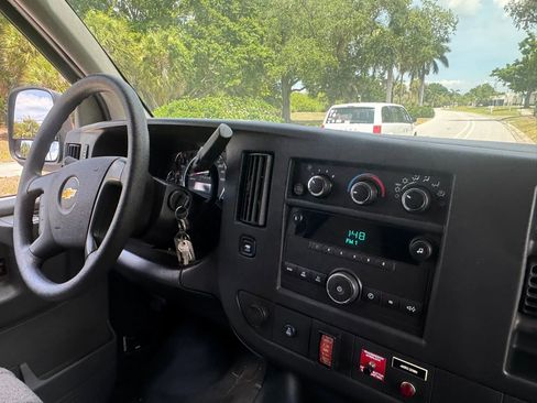 Used 2013 Chevrolet Express 3500 Extended w/ Power Package RWD image 23