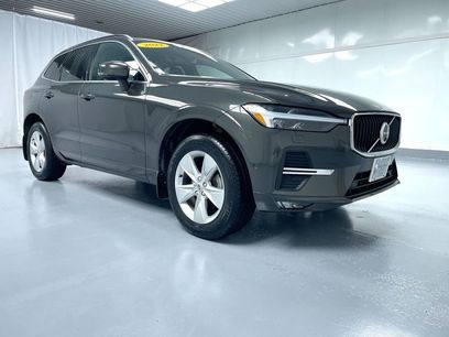 Used 2022 Volvo XC60 B5 Momentum