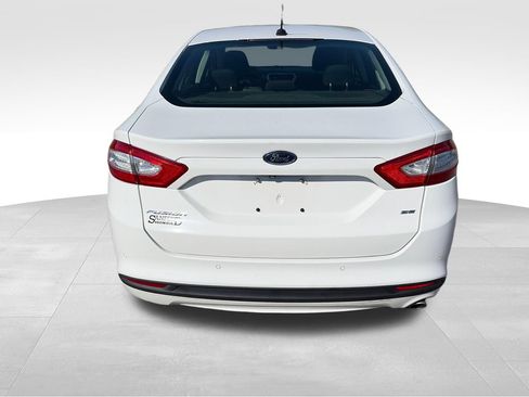 Used 2016 Ford Fusion SE FWD image 5
