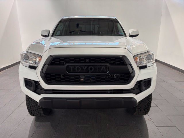 Used 2022 Toyota Tacoma SR AWD/4WD image 8