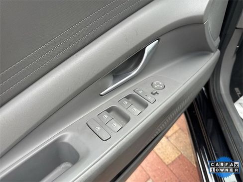 Used 2023 Hyundai Elantra SEL image 11
