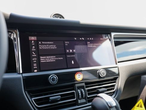 New 2025 Porsche Macan S image 18