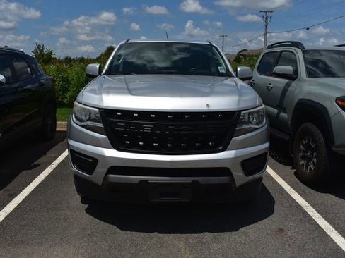 Used 2019 Chevrolet Colorado LT RWD image 2