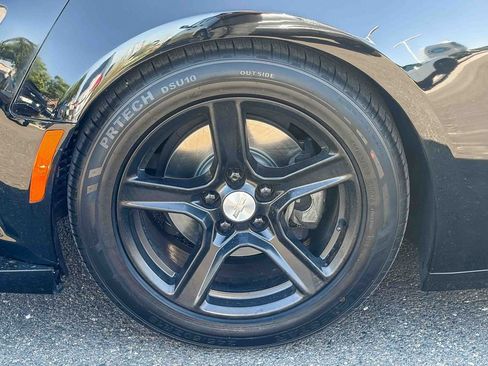 Used 2019 Chevrolet Camaro LT image 14