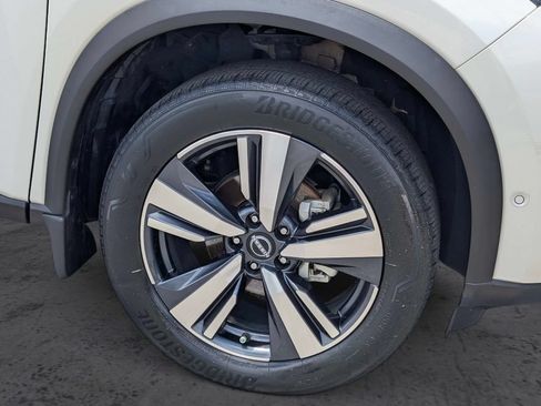 Certified 2023 Nissan Rogue SL w/ SL Premium Package FWD image 7