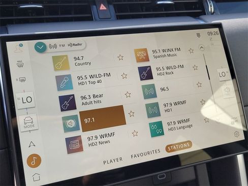 Certified 2025 Land Rover Discovery Sport S image 8