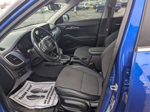 Used 2023 Kia Seltos S image 13
