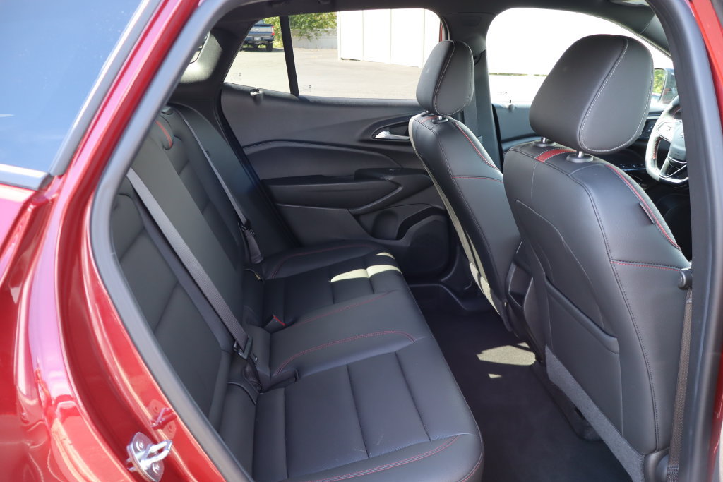 Used 2024 Chevrolet Trax RS w/ Driver Confidence Package FWD image 30