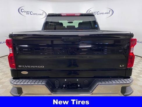 Used 2023 Chevrolet Silverado 1500 LT AWD/4WD image 5