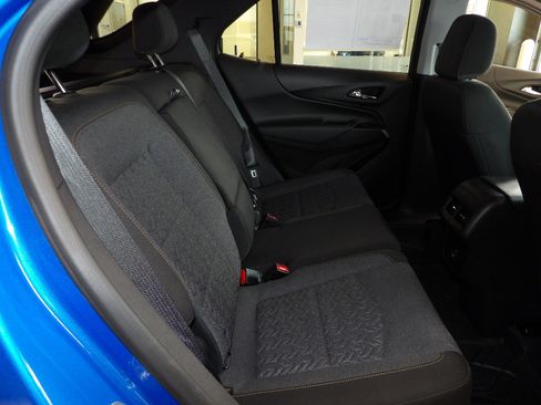 Used 2024 Chevrolet Equinox LT w/ LPO, Floor Liner Package image 17