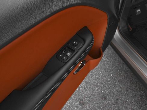 Used 2015 Dodge Challenger SRT Hellcat image 74