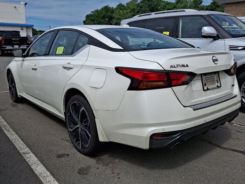 Used 2023 Nissan Altima 2.5 SR AWD/4WD image 3