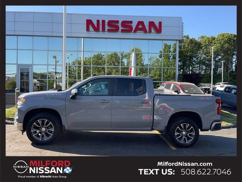 Used 2024 Chevrolet Silverado 1500 LT AWD/4WD image 2