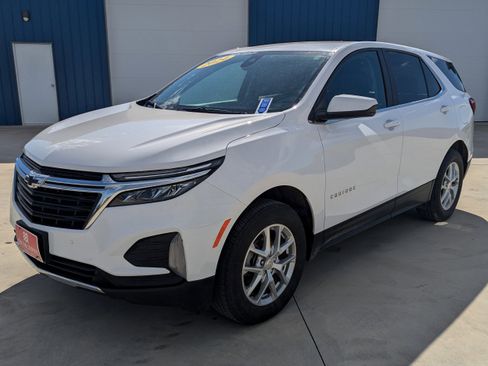 Used 2024 Chevrolet Equinox LT AWD/4WD image 1