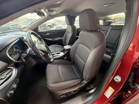 Used 2018 Chevrolet Malibu LT FWD image 23