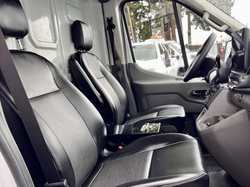 Used 2023 Ford Transit 250 Medium Roof AWD image 17