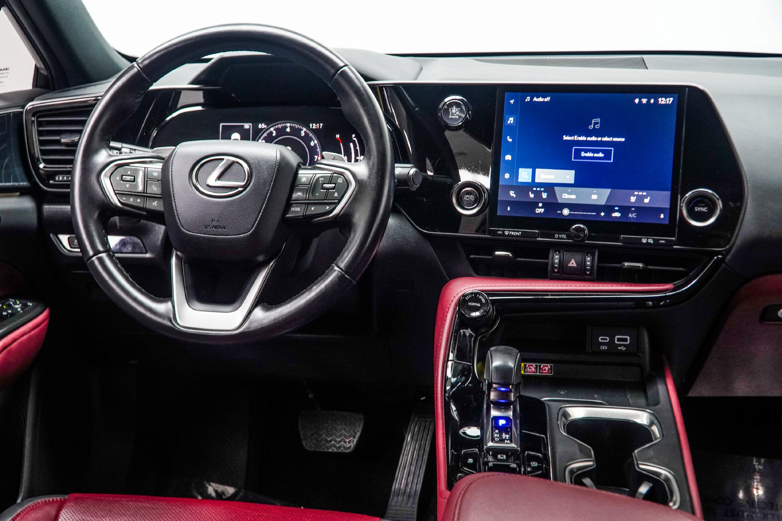 Used 2025 Lexus NX 250 FWD w/ Accessory Package (2T) image 18