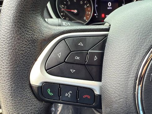 Used 2018 Jeep Compass Sport FWD image 30