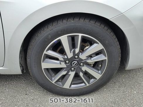 Used 2025 Nissan Versa SV FWD image 18