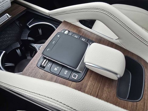 New 2026 Mercedes-Benz GLE 450e 4MATIC image 30