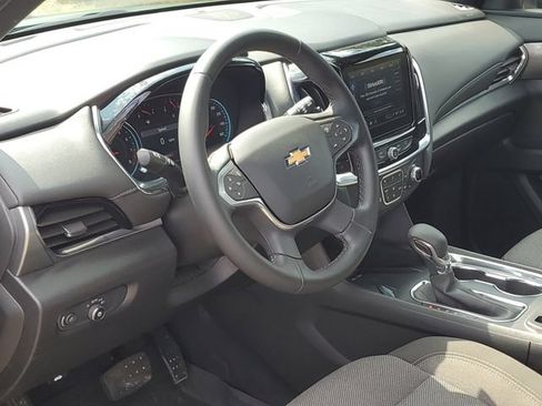 Certified 2023 Chevrolet Traverse LT FWD image 7