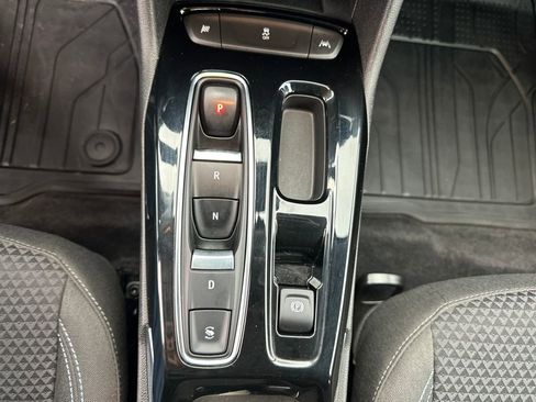 Certified 2023 Chevrolet Bolt EUV LT w/ Comfort Package image 19