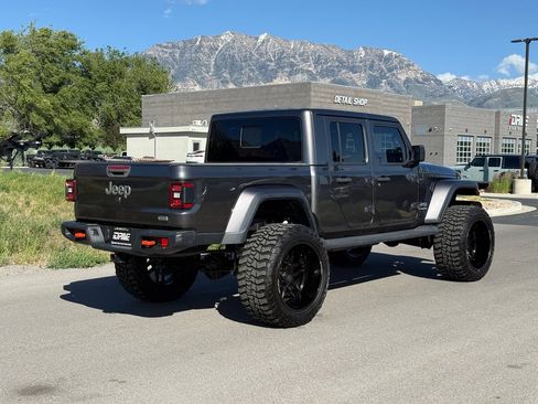 Used 2020 Jeep Gladiator Overland w/ LED Lighting Group AWD/4WD image 9