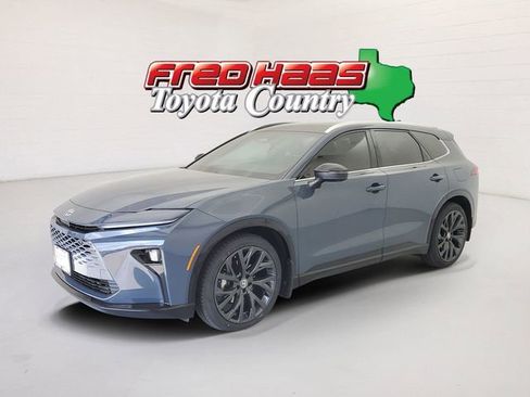 Used 2025 Toyota Crown Signia w/ Advanced Technology Package image 1