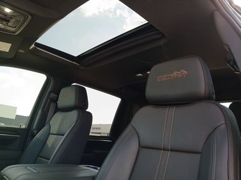 Certified 2025 Chevrolet Silverado 2500 High Country w/ High Country Premium Package AWD/4WD image 16