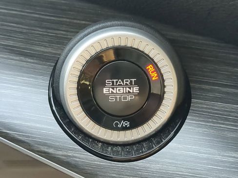 Used 2024 Jeep Wagoneer Series III image 30