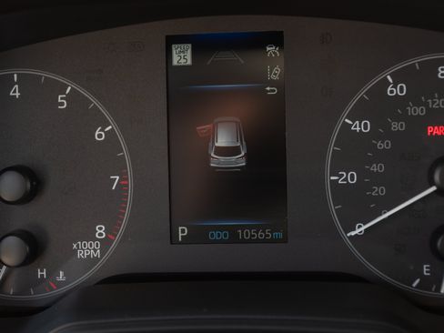Used 2024 Toyota Corolla Cross LE AWD/4WD image 3